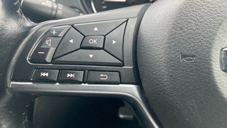 Nissan X-Trail 1.7 dCi N-Connecta 5dr [7 Seat] Diesel Station Wagon